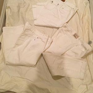 White Deinim Capris!.